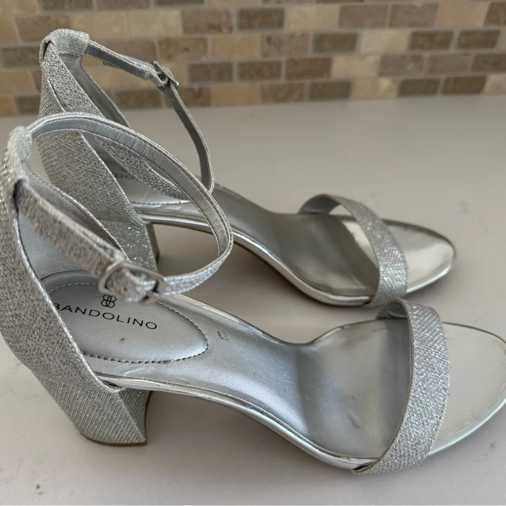 Bandolino chic heels